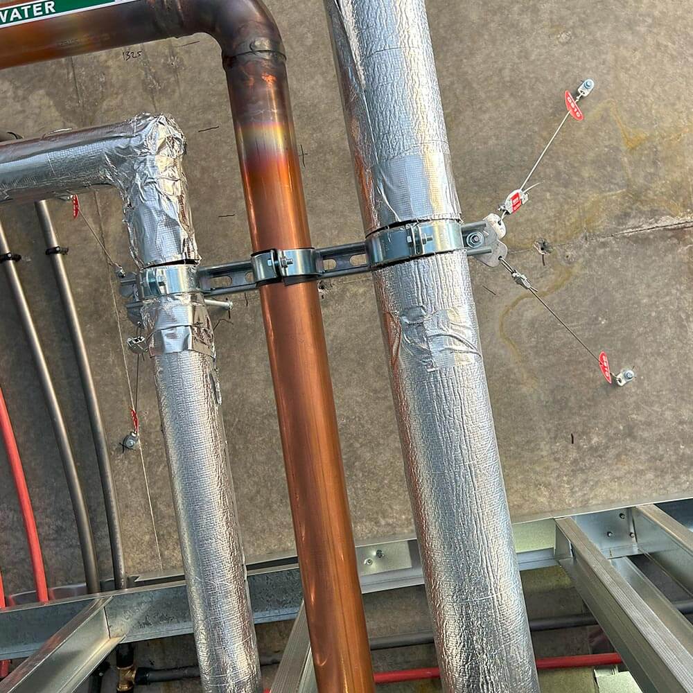 Pipework suspension with Seismic Bracing